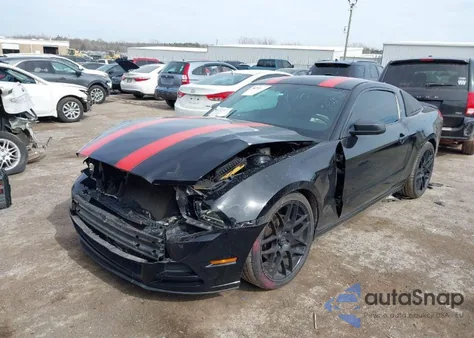 2014 Ford Mustang V6 z USA, uszkodzony, nr VIN 1ZVBP8AM5E5271549